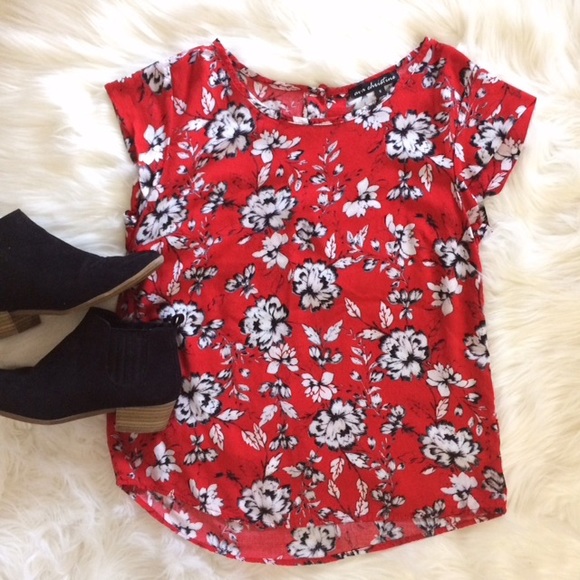 eva christine Tops - Eva Christine FINAL💲Floral high low short sleeve